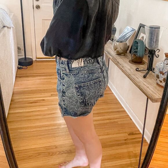 Edwin Cai Short Acid Wash 28 - Picture 5 of 9